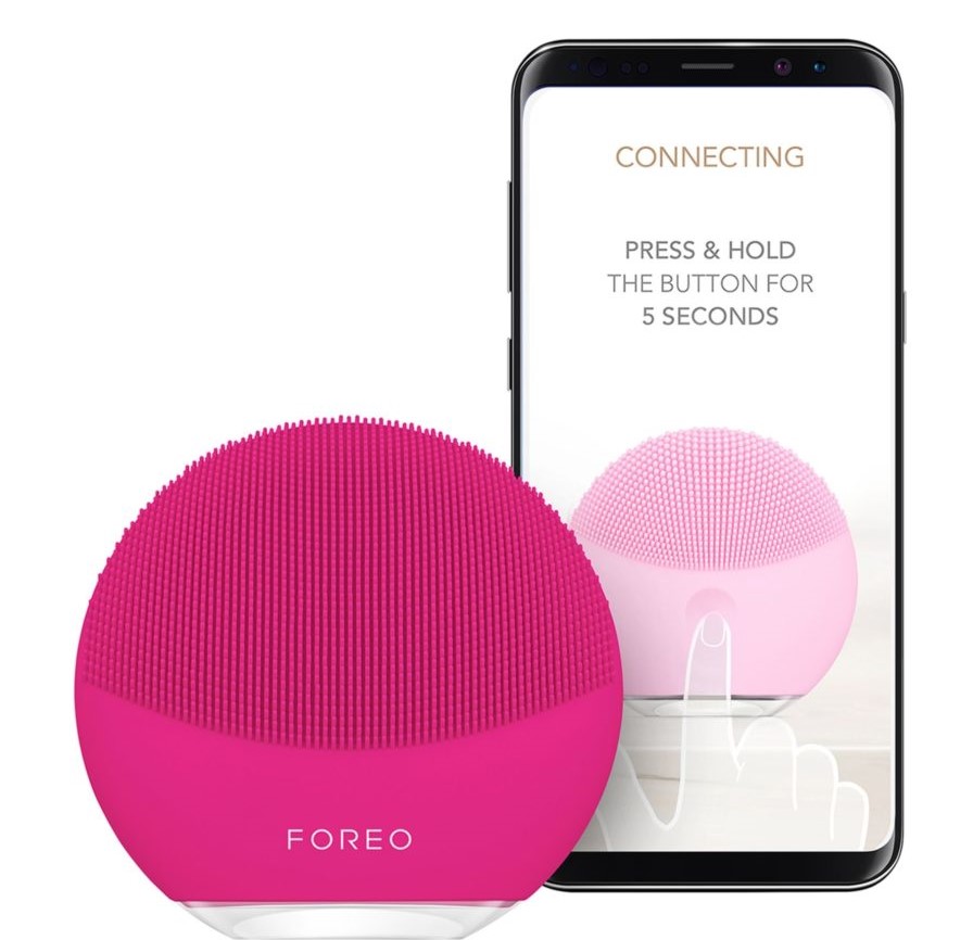 Sử dụng app Foreo về điện thoại cá nhân.